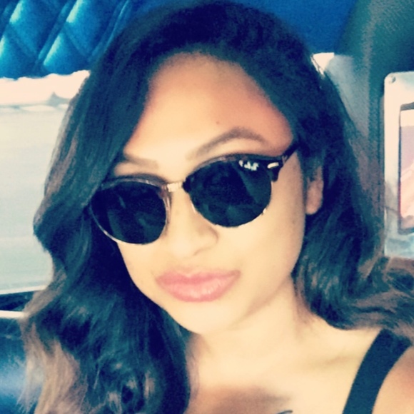 Meet your Posher, Sareina - Picture 1 of 1